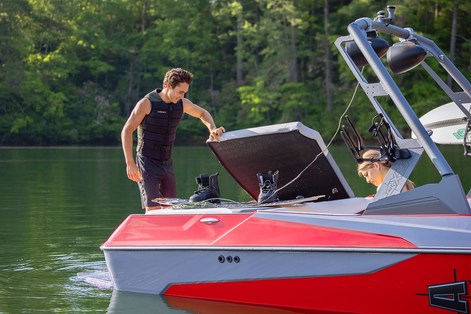 Axis A20 20Foot Wakesurfing Boat Make Waves Of Any Size